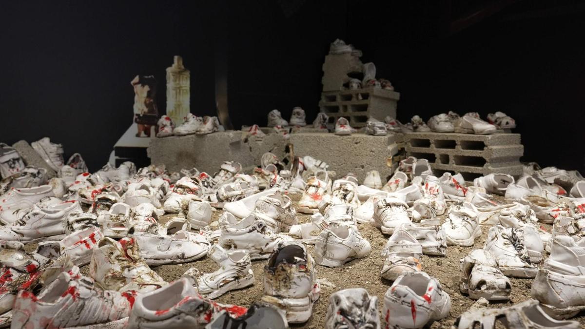 Filistine destek için Sessiz Ayakkabılar sergisi