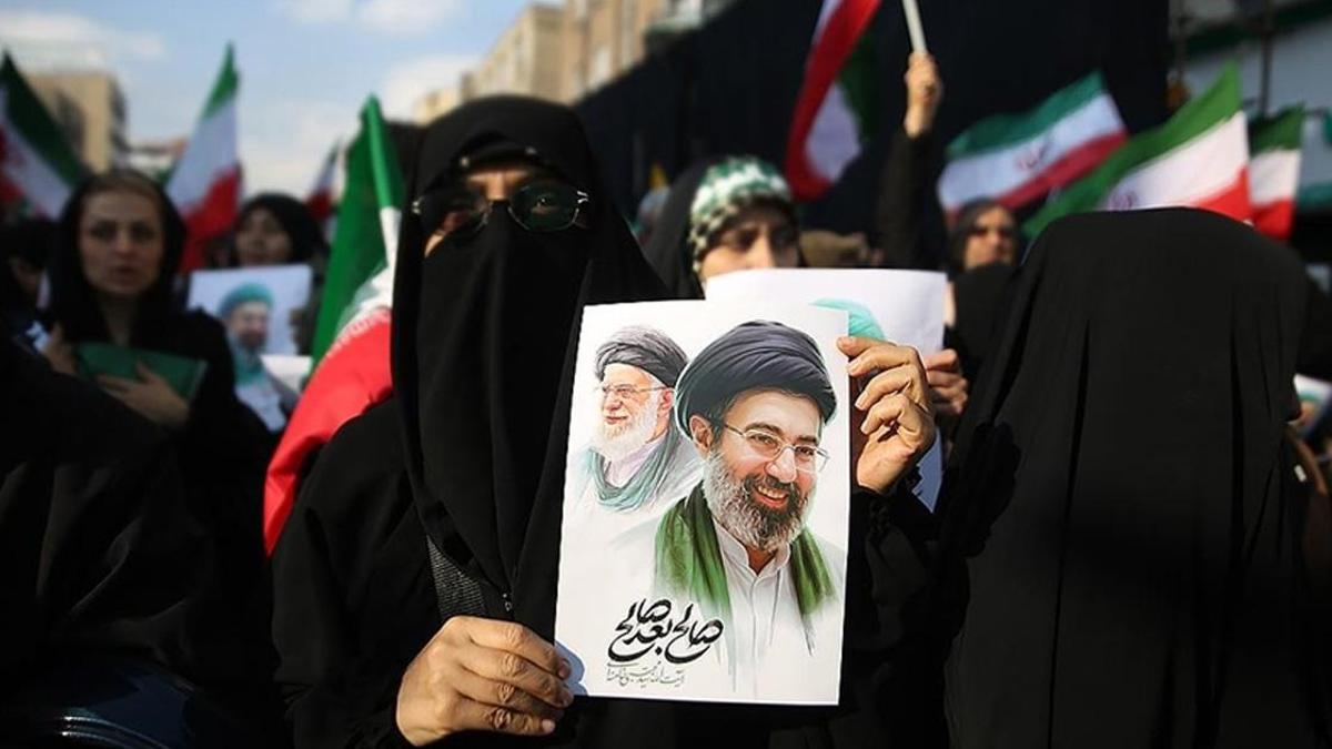 ABD'nin yeni hamlesi... Başlarına 10 milyon dolar ödül kondu! Listede yeni lider de var