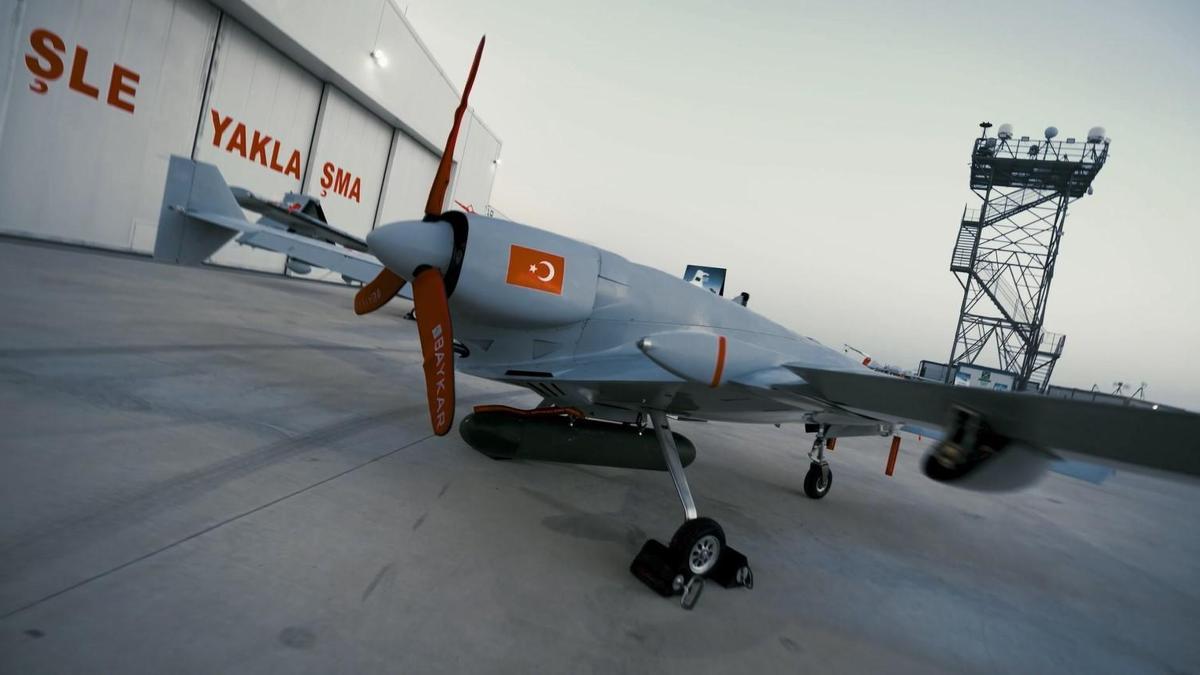 K2 Kamikaze İHA, formasyon uçuş testlerini başarıyla tamamladı