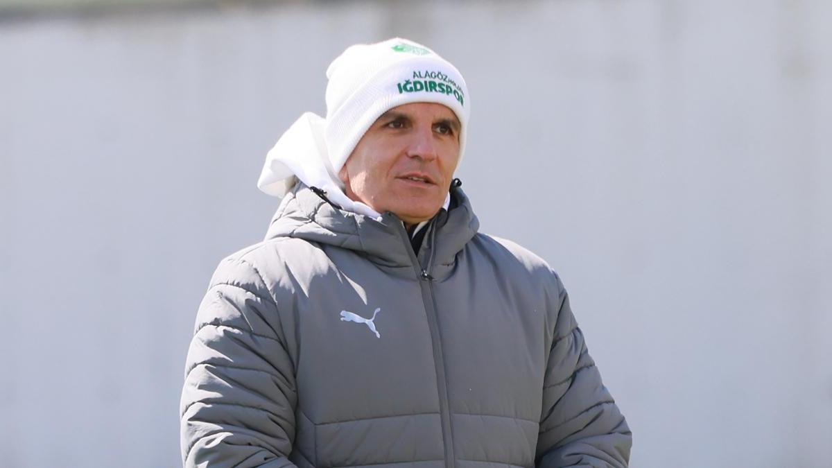 Iğdır FK Teknik Direktörü Kenan Koçak, mağlubiyetin ardından istifa etti