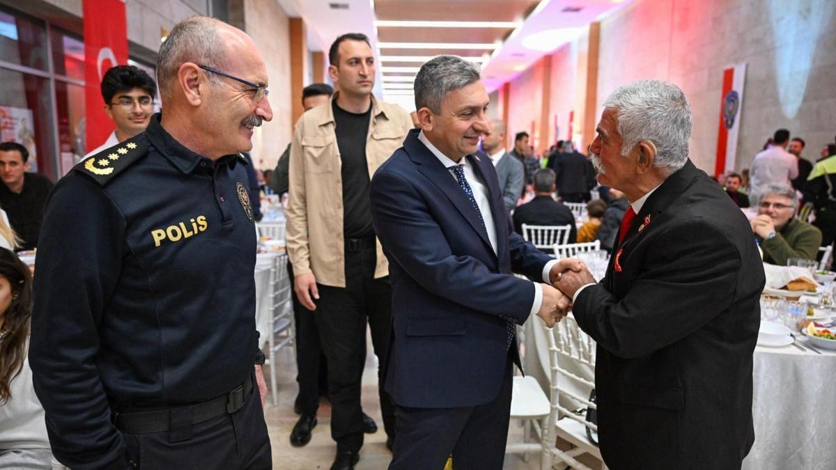 Şehit aileleri ile gaziler onuruna iftar