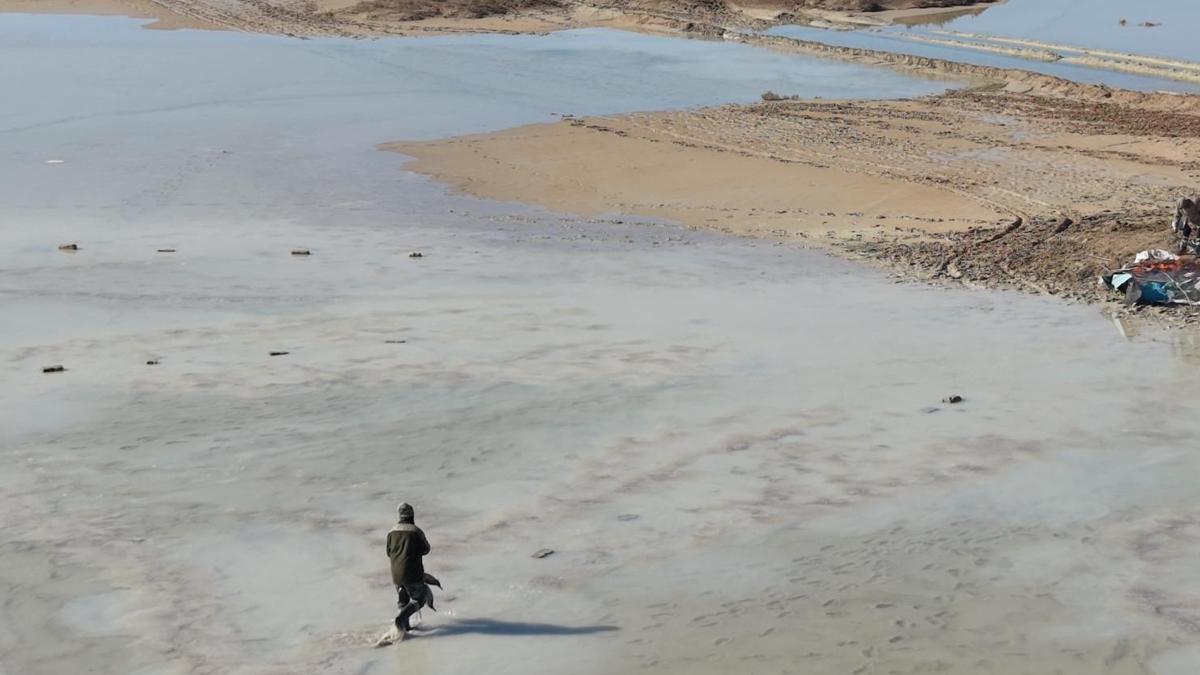Kaçak avcılar doğa koruma ekiplerine ateş açtı, o anlar dron kamerasında