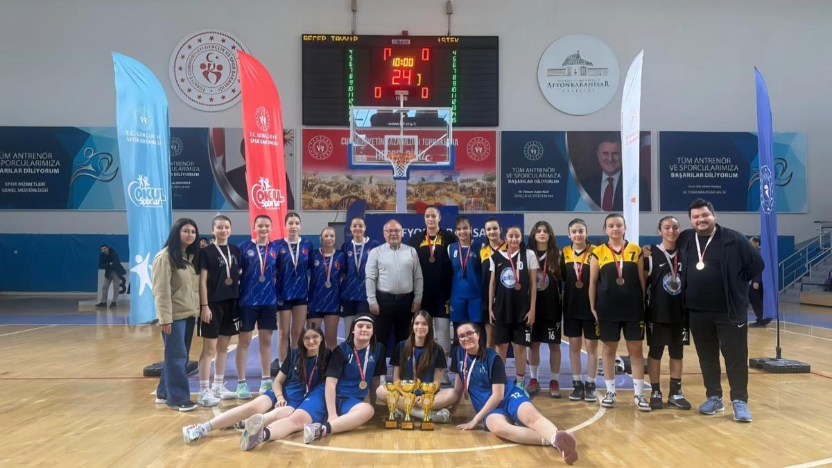 Gençler basketbol müsabakaları sona erdi