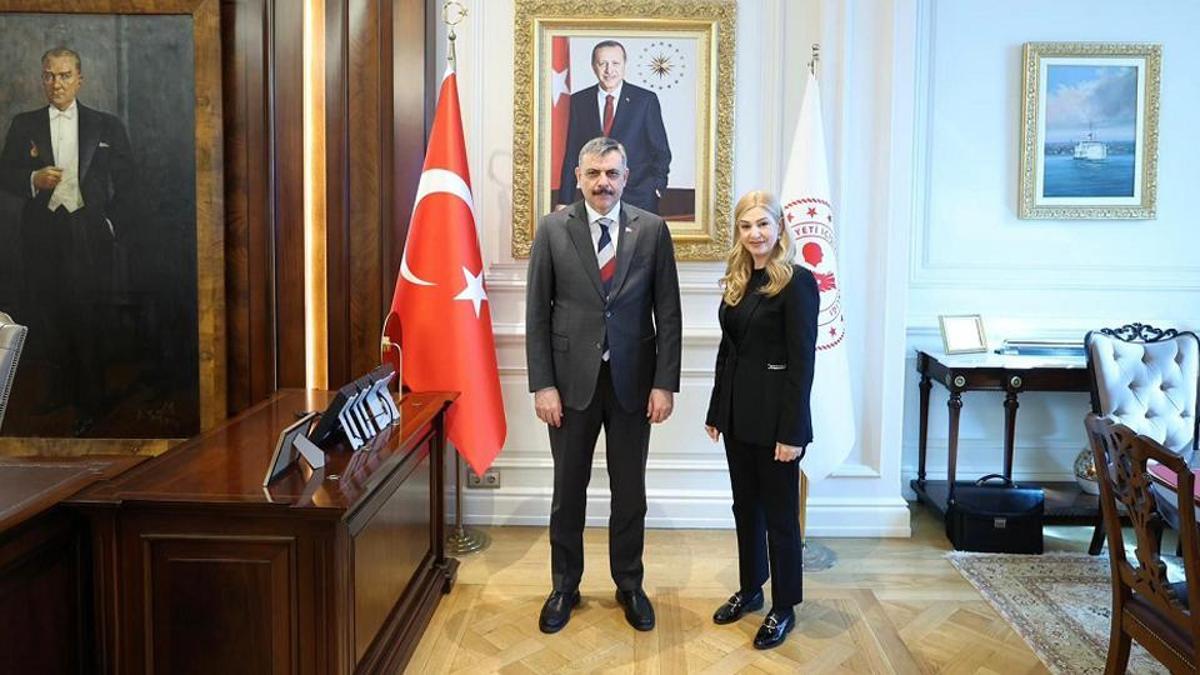 İçişleri Bakanı Çiftçi, CNN TÜRK'e konuştu: Sınır kapılarındaki tedbirler | Emniyet teşkilatında dönüşüm | Multimedya ekran