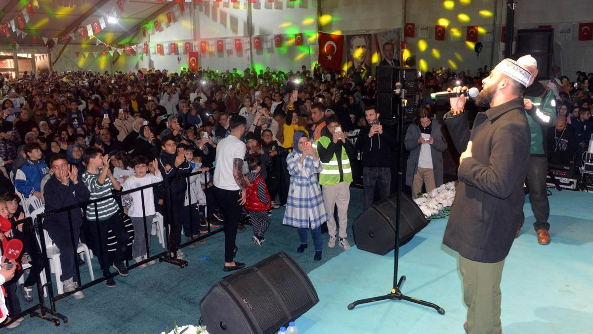 Celal Karatüre, Kahramanmaraşta 3 bin kişiyle ilahi söyledi