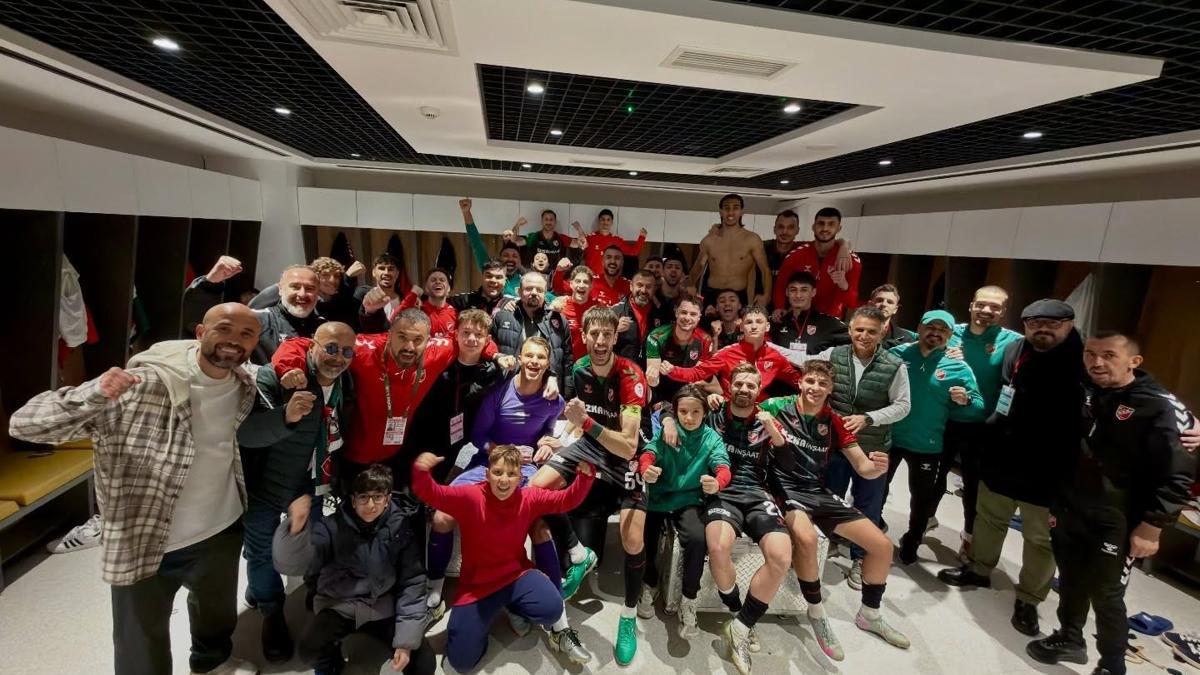 Karşıyaka'ya yönetim morali