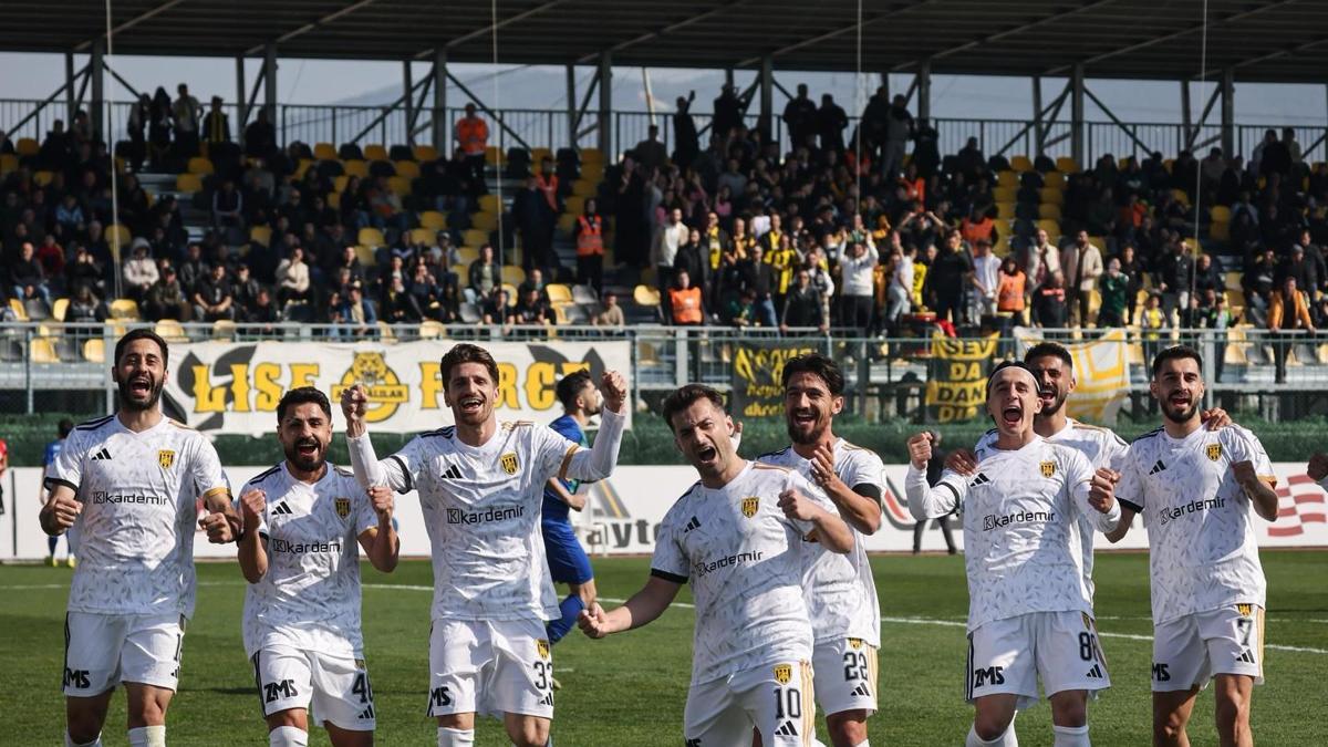 Aliağa FK şampiyonluk yarışında ikinci sıraya yükseldi