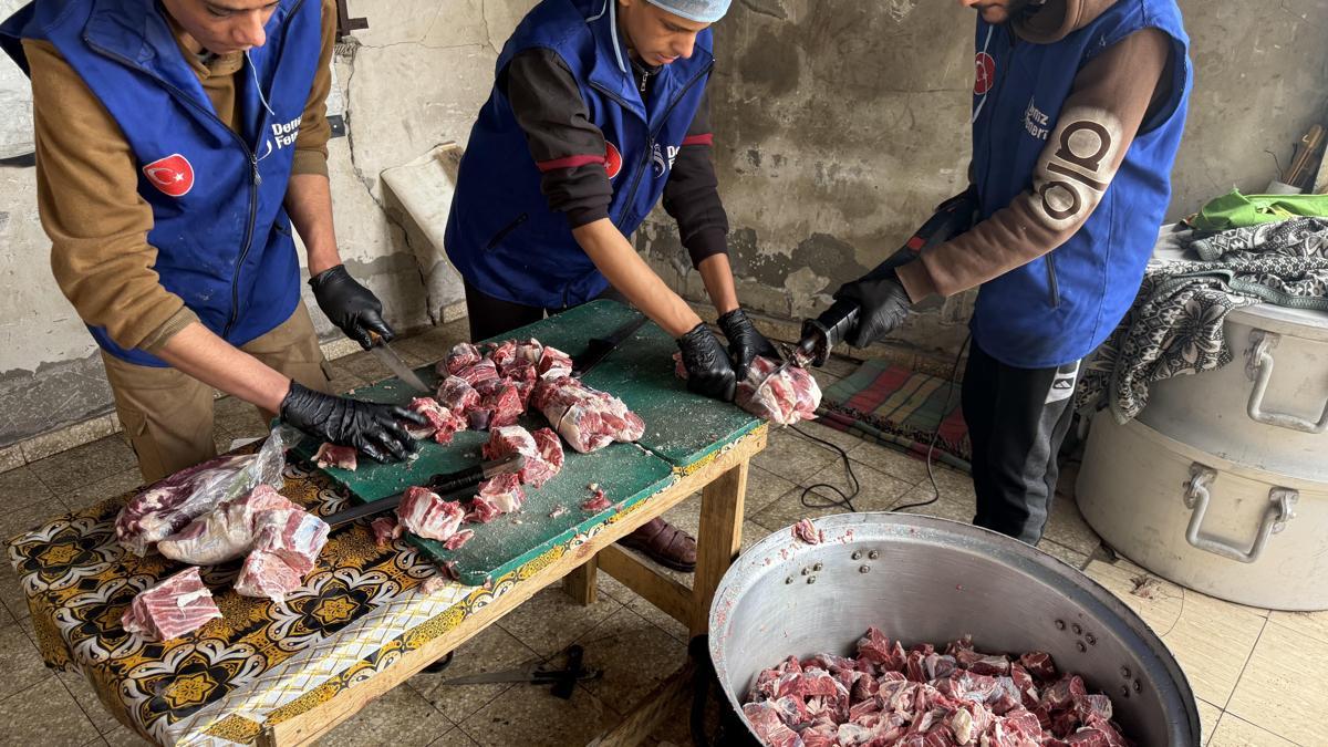 Bahçelievler Belediyesi, Gazzede 10 bin kişilik iftar yemeği verdiğini duyurdu