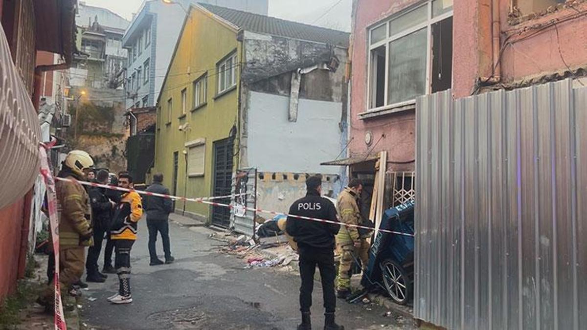Beyoğlu'nda 2 katlı evde yangın çıktı; 2 yaşındaki bebek hayatını kaybetti