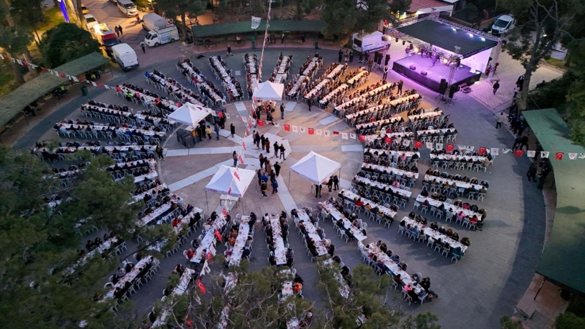 Bornova'da Kadir Gecesi'nde iftar buluşması