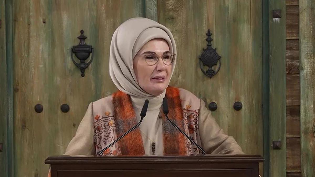 Emine Erdoğan STK temsilcileriyle iftar programında buluştu