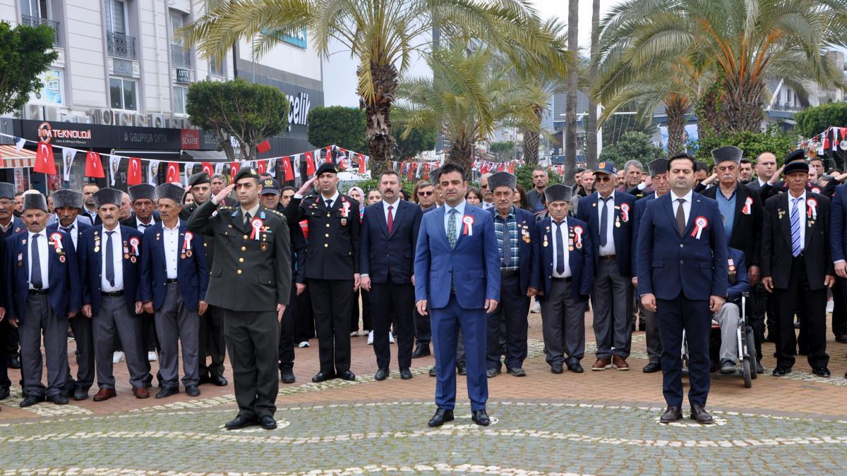 Çanakkale şehitleri törenle anıldı