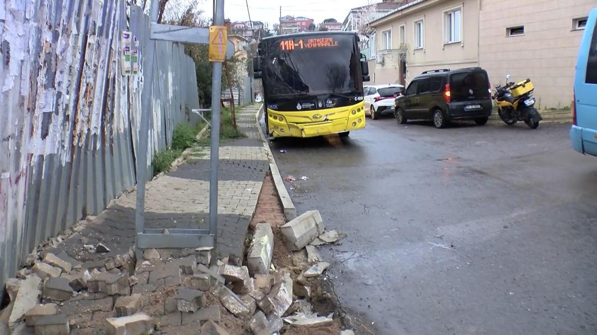 İstanbul- Beykoz'da İETT otobüsü aydınlatma direğine çarptı; 4 yaralı