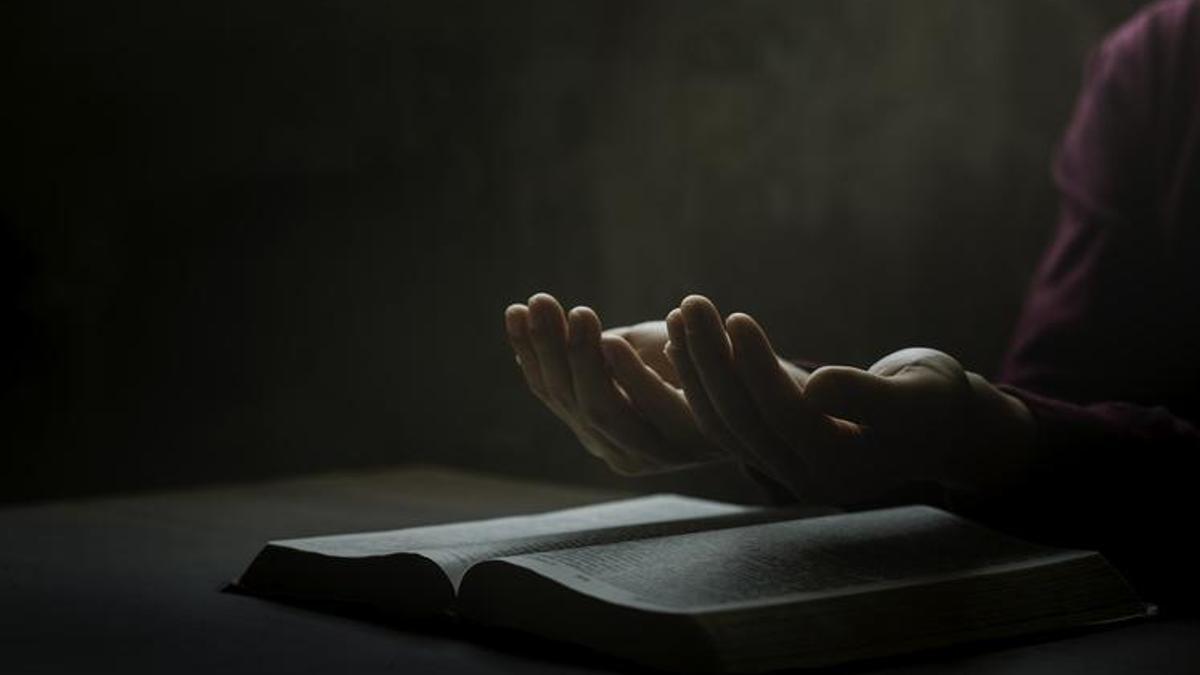 AREFE GÜNÜ OKUNACAK DUALAR: Arefe Günü okunacak sureler ve çekilecek tesbihler, zikirler!