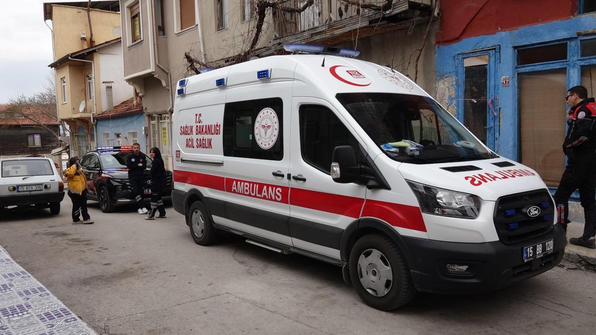 Evinin kapısını açık unutunca komşuları endişelendi