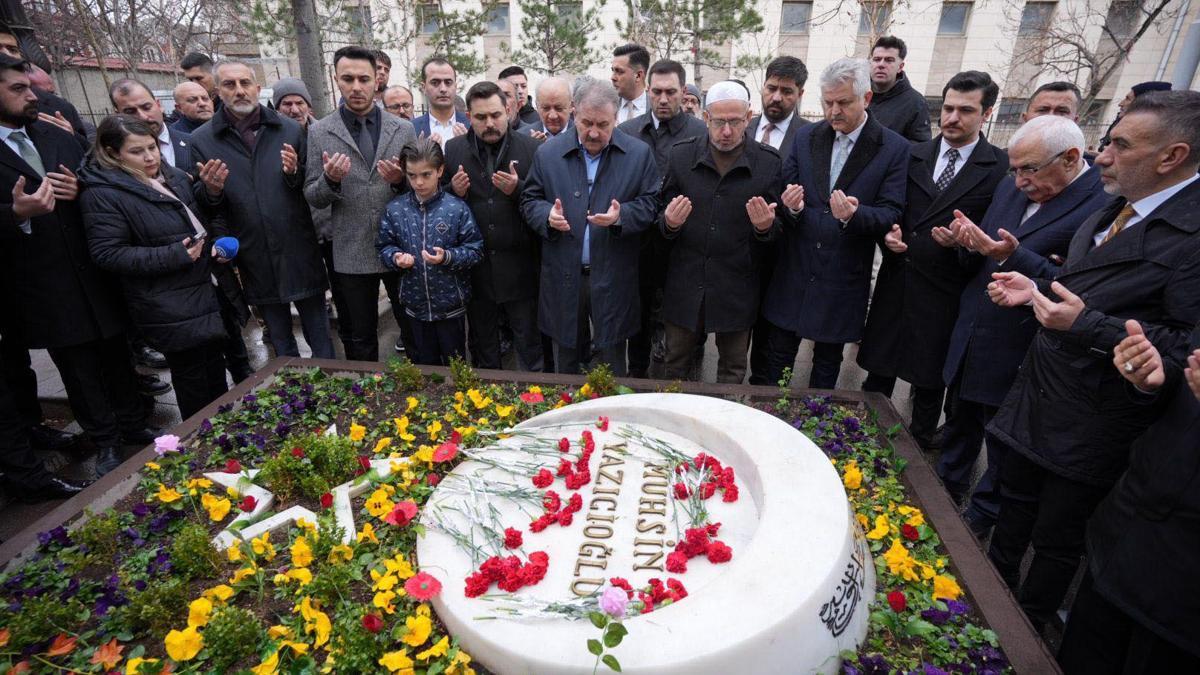 Destici, Yazıcıoğlunun kabrini ziyaret etti