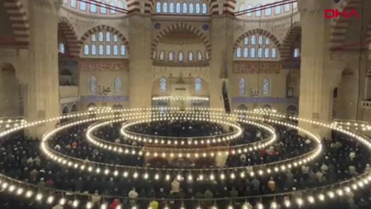 Selimiye Camisinde 4 yıl sonra bayram coşkusu