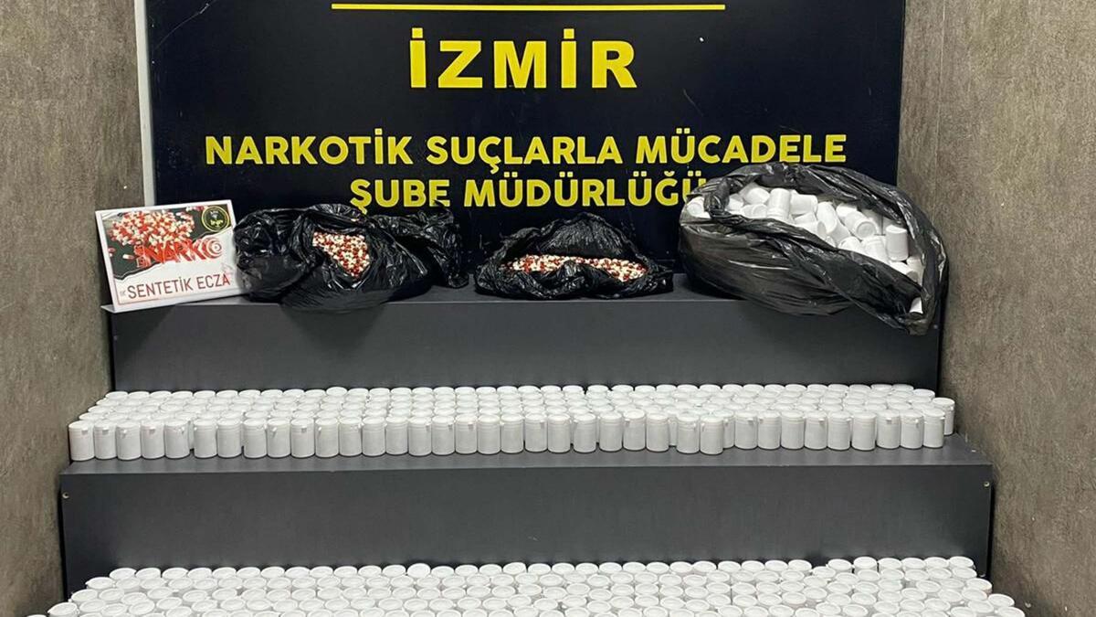 Otomobilde 84 bin sentetik ecza hap ele geçirildi