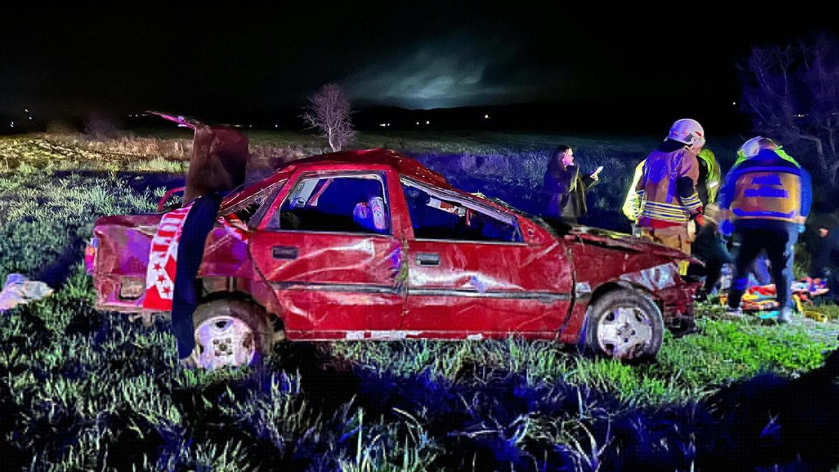 Takla atan otomobildeki 1 kişi öldü, 1'i ağır 3 kişi yaralandı