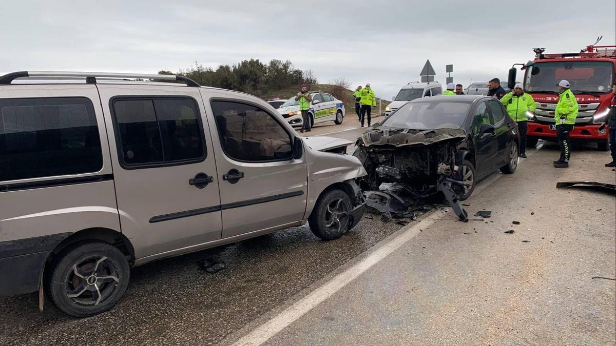 Eğirdir'de zincirleme kaza: 8 yaralı