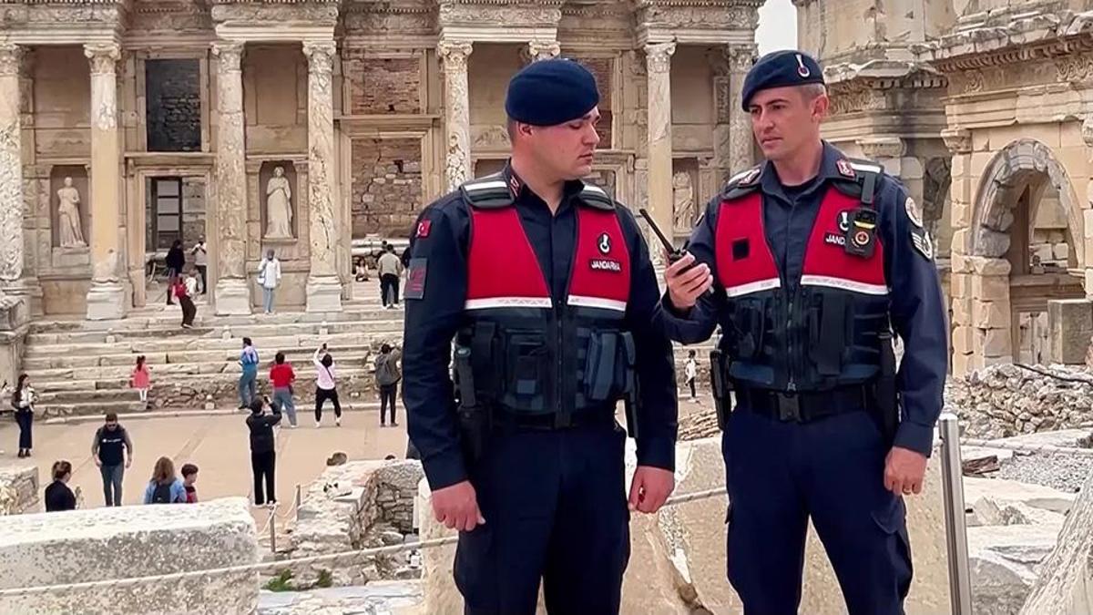 Bakan Çiftçi'den telsizle bayram mesajı