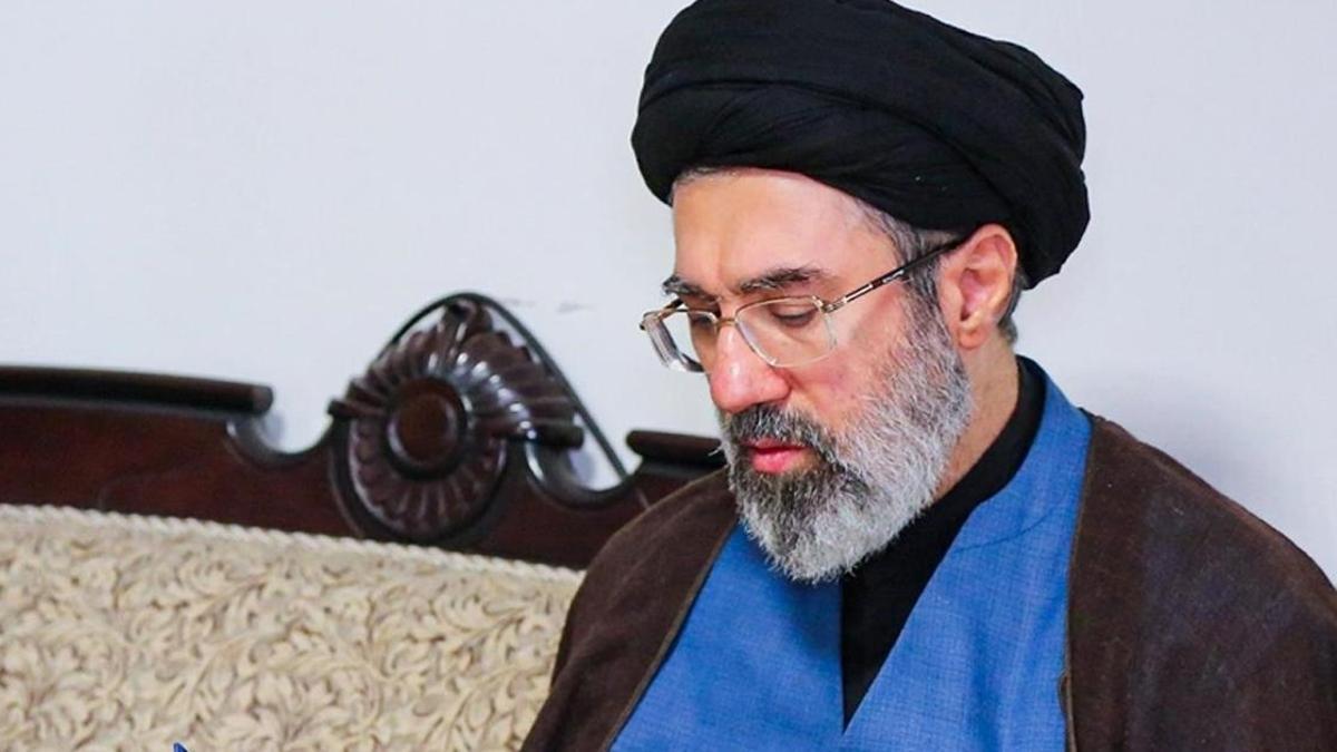 İran lideri Hamaney ülkesine birlik çağrısı yaptı