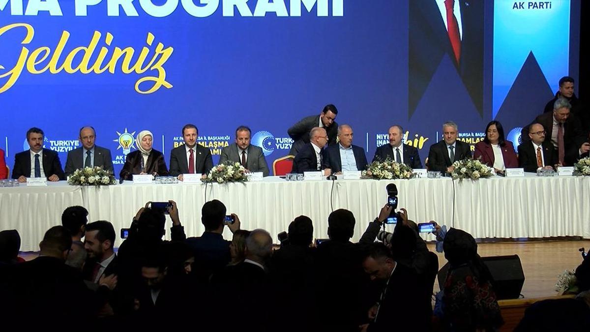 AK Parti teşkilatı, Ala ve Varankın katıldığı toplantıda bayramlaştı