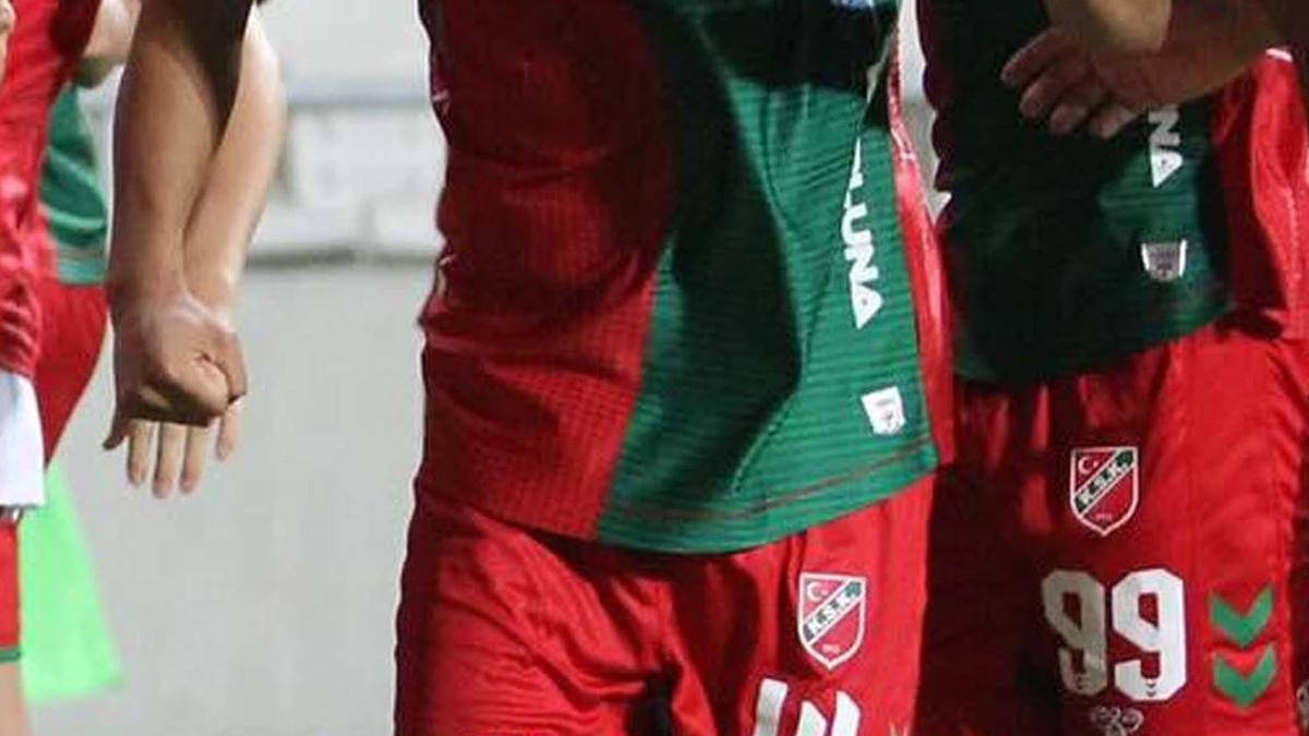 Karşıyaka Erol'u bırakmadı