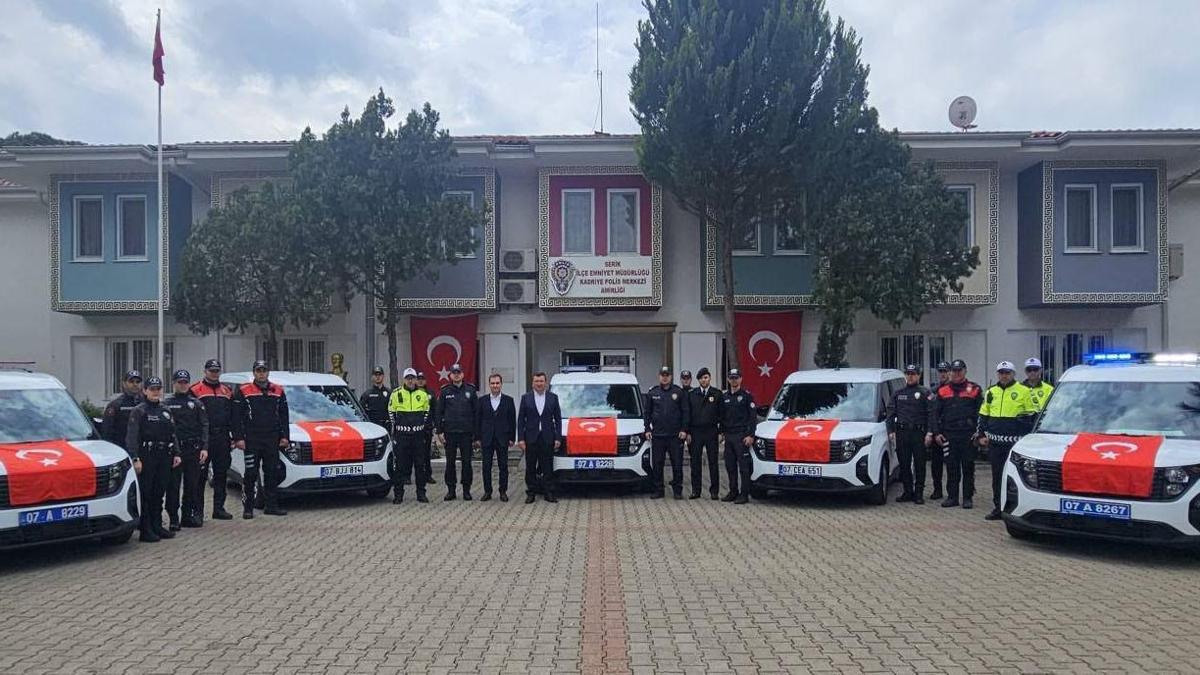 Serik İlçe Emniyet Müdürlüğüne 5 yeni araç
