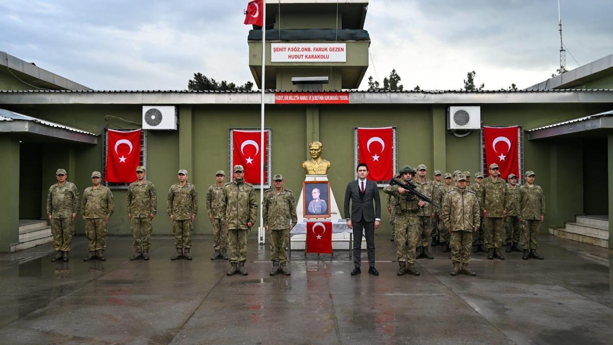 Kaymakam Çakırdan sınırda görev yapan Mehmetçiklere bayram ziyareti