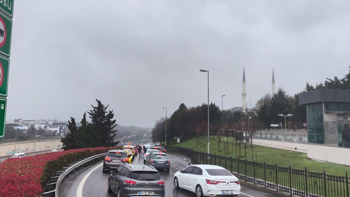 İstanbul'da bayramın 2'nci gününde trafik yoğunluğu