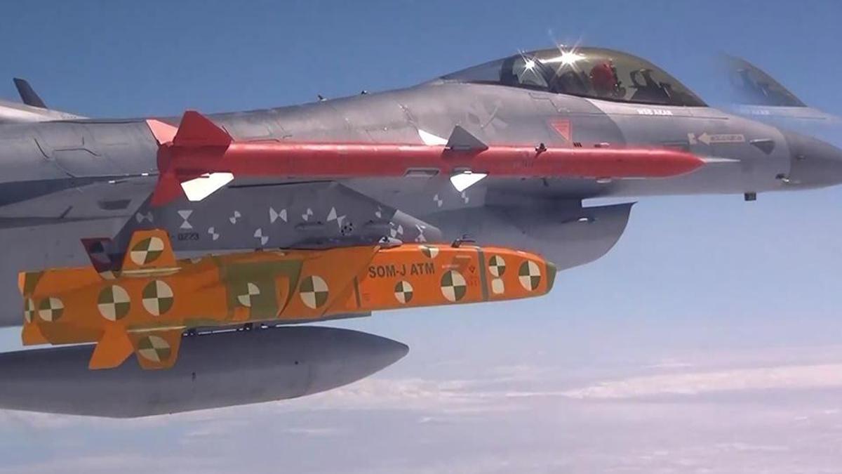 Milli seyir füzesi Som-Jden tam isabet