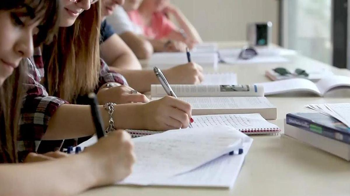 Üniversite öğrencilerine af düzenlemesi