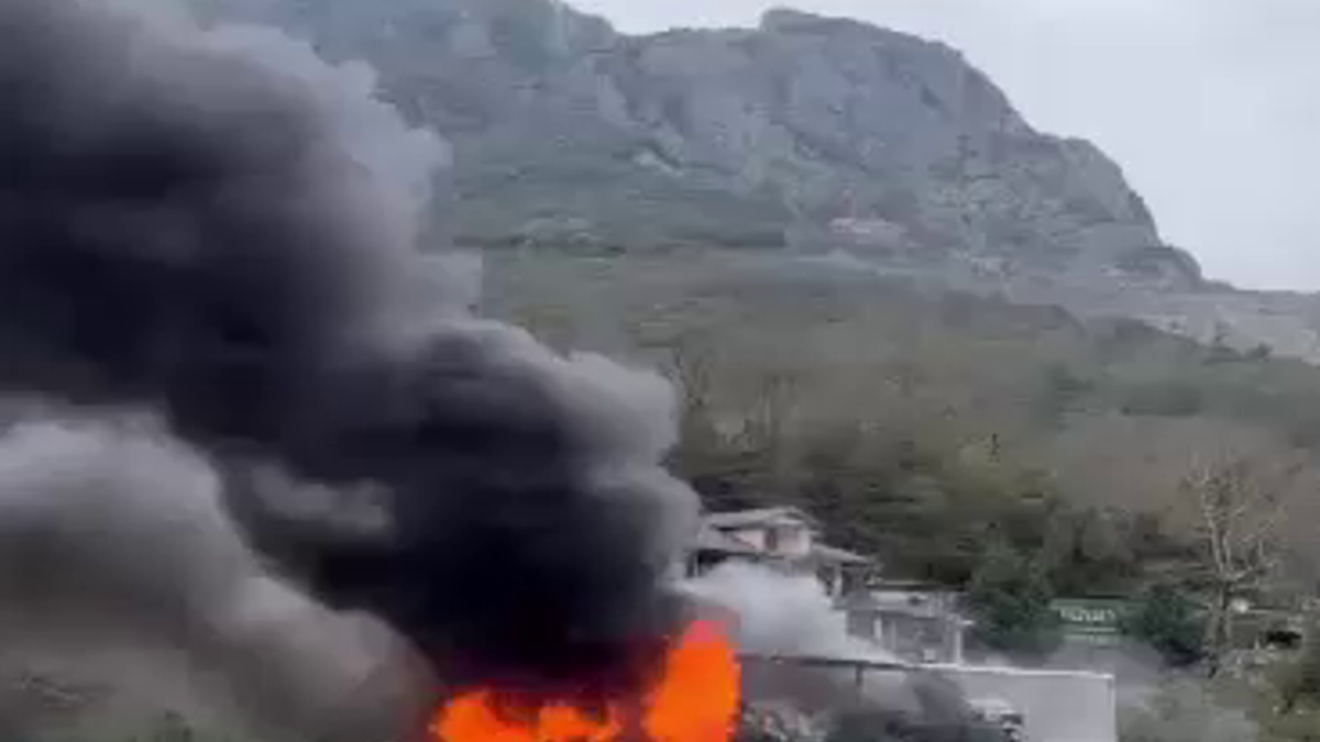 3 aracın karıştığı zincirleme kaza: 2 yaralı