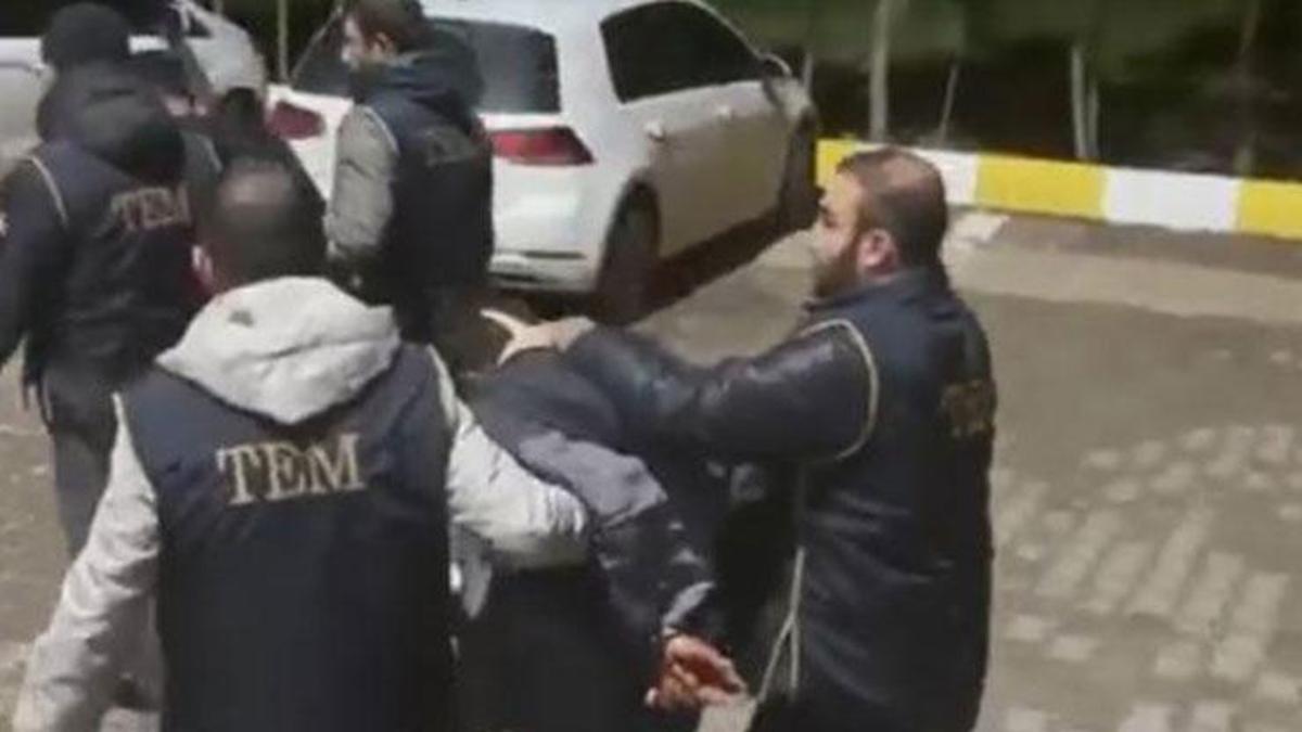 Diyarbakır'da Nevruz etkinliğinde terör örgütü pankartı açan 6 şüpheli gözaltına alındı