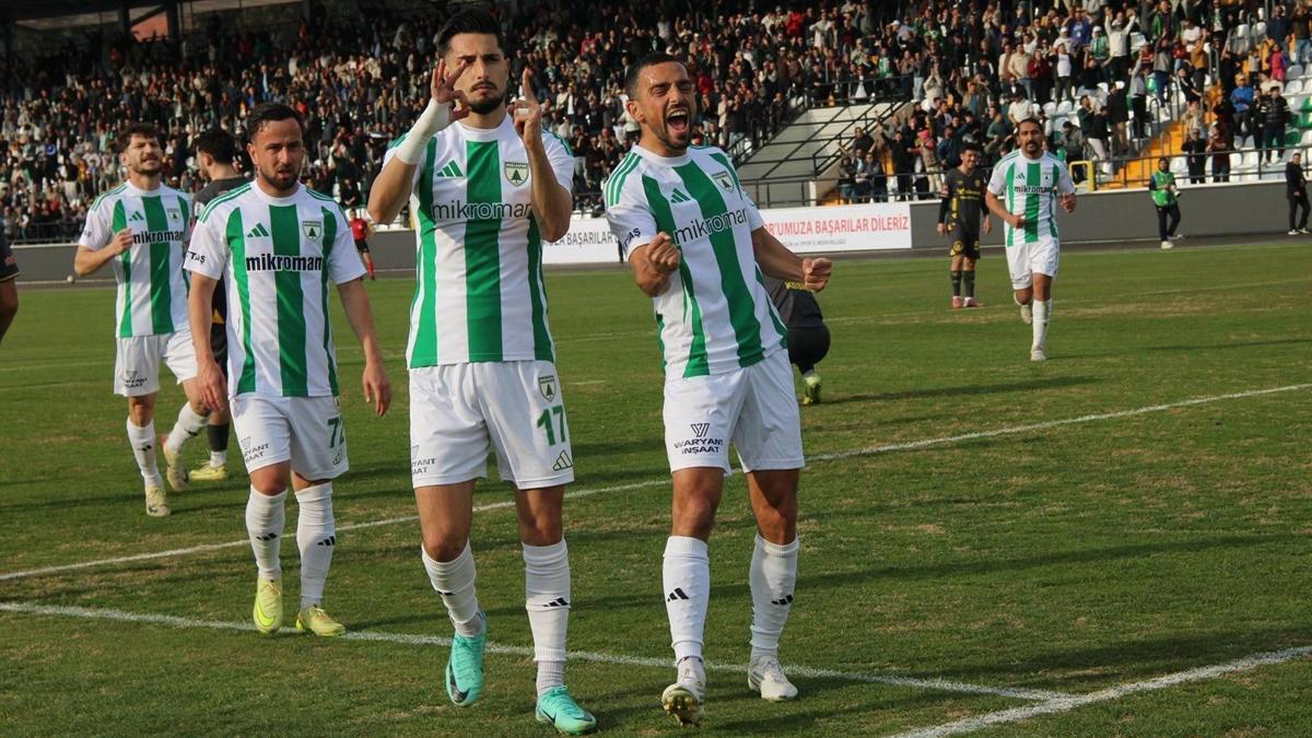 Muğlaspor zirve yarışında deplasmanda
