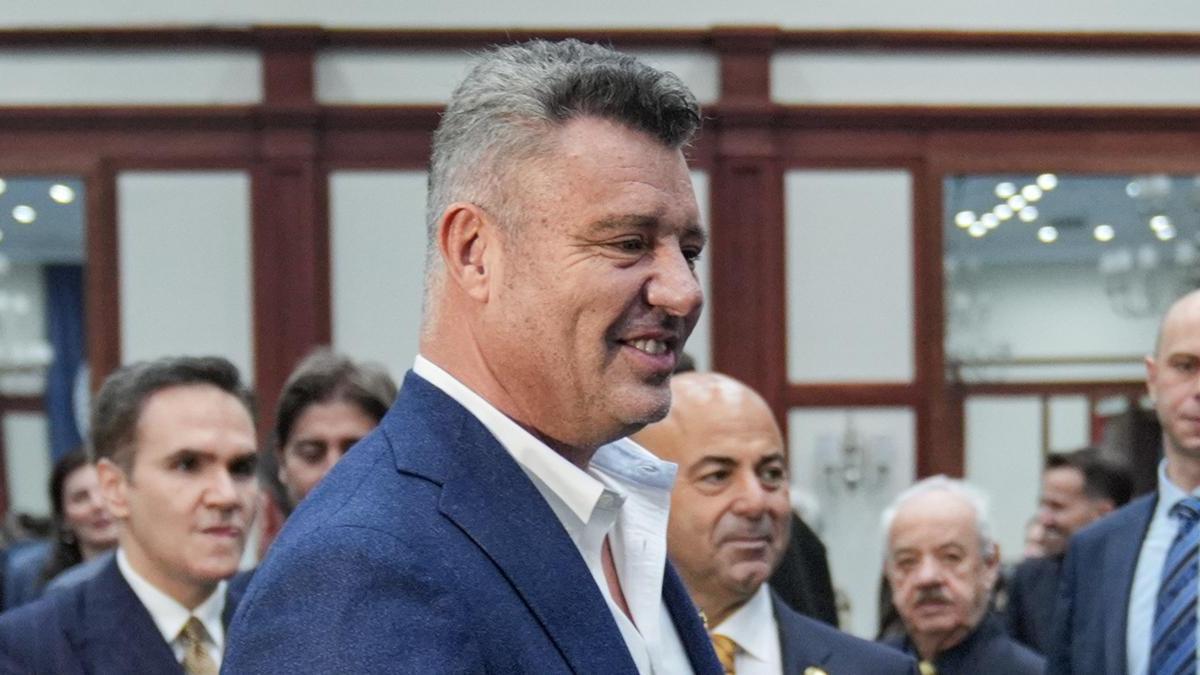 Fenerbahçe Başkanı Saadettin Saran kararını veriyor! Divan Kurulu'nda netleşecek...