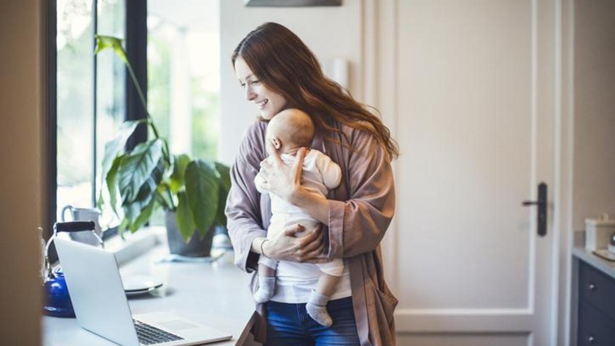 Annelik-kariyer dengesi korunacak Işıkhan: Kadınlar tercih yapmak zorunda kalmamalı