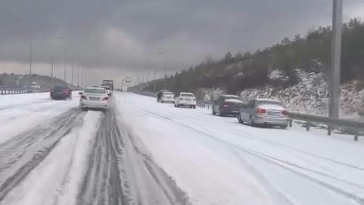 Ankara'da sağanak ve dolu yağışı etkili oldu