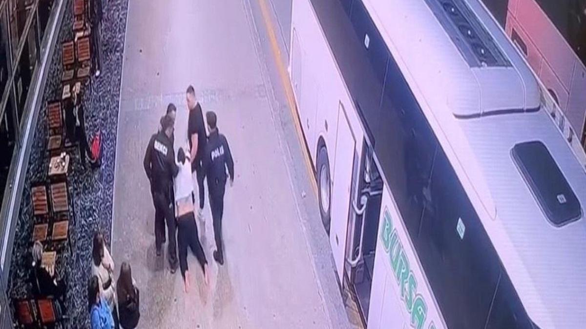 Babasını öldürüp kaçmıştı... Yaka paça yakalandı!