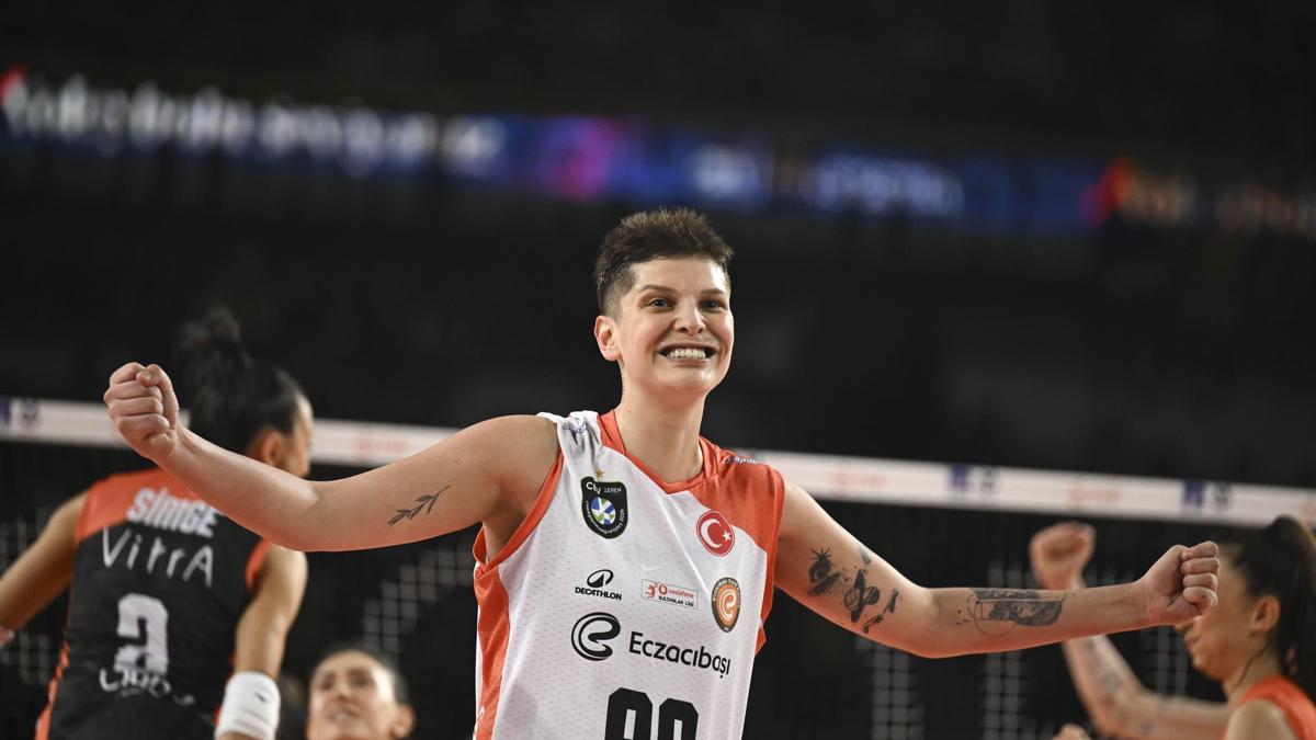 Kadınlar Kupa Voley'de finalin adı: VakıfBank - Eczacıbaşı