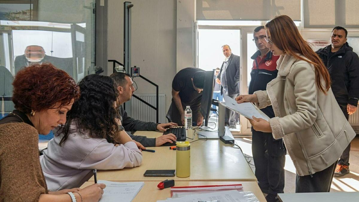 İzmir İtfaiyesi'ne yeni memur alımı için başvurular başladı