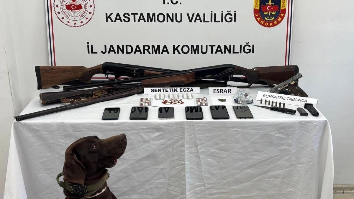 Kastamonu'da narkotik operasyonu: 3 tutuklama