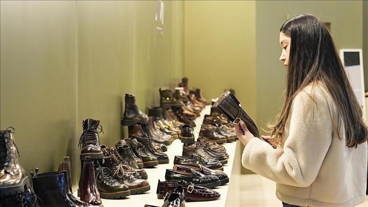 Avrupa'nın en büyük ayakkabı moda fuarı İstanbul'da açıldı