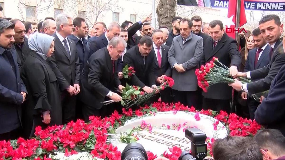 Muhsin Yazıcıoğlu kabri başında anıldı