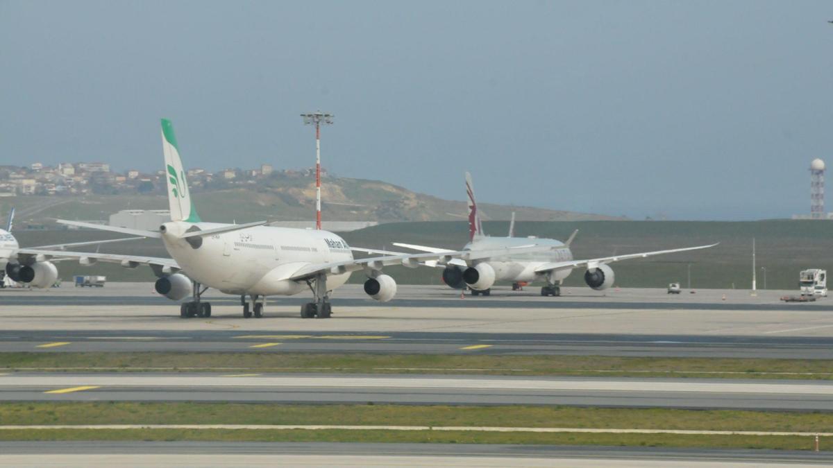İstanbul - 11 uçak 26 gündür İstanbul Havalimanında bekliyor