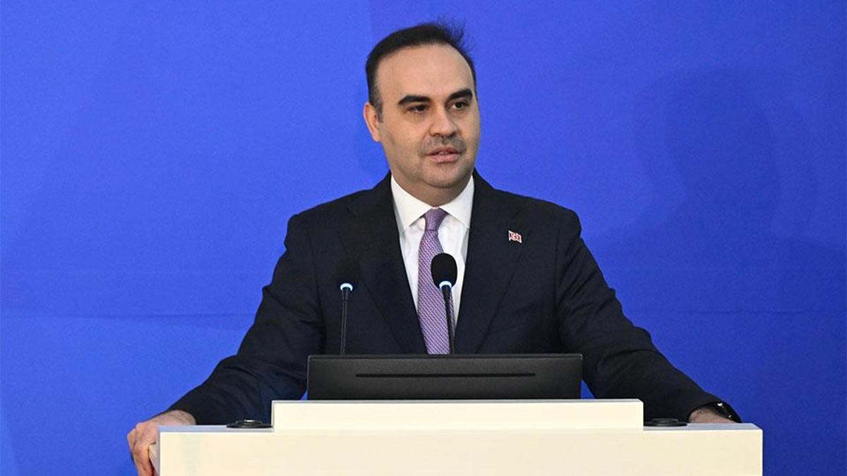 Bakan Kacır duyurdu: Otomotiv ihracatında 41,5 milyar dolarlık rekor!