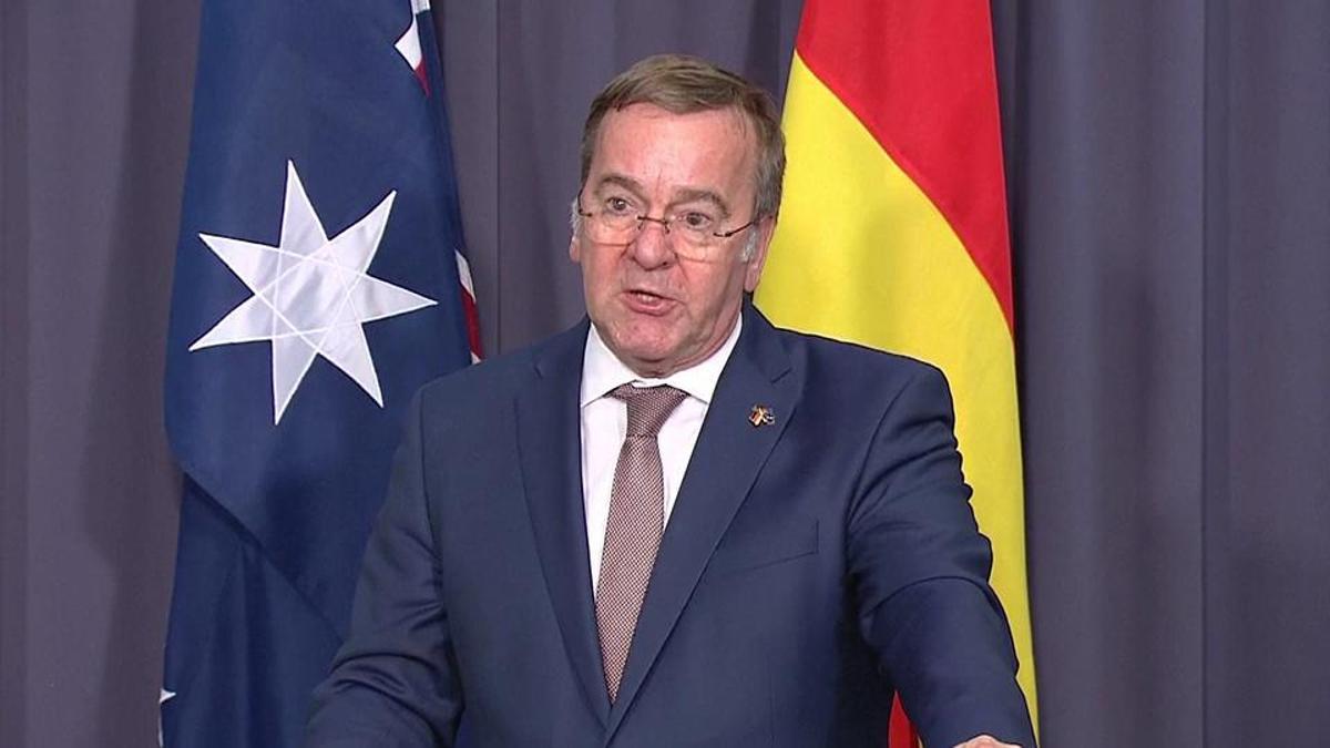 Alman Savunma Bakanı: Savaş dünya ekonomileri için felaket