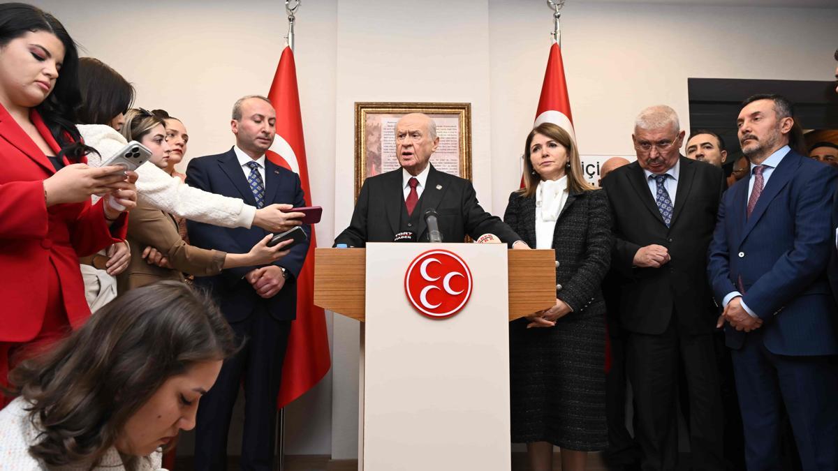 SON DAKİKA... (İzzet Ulvi Yönter'in istifası) MHP lideri Bahçeli: Akademik çalışmaları için müsaade istedi