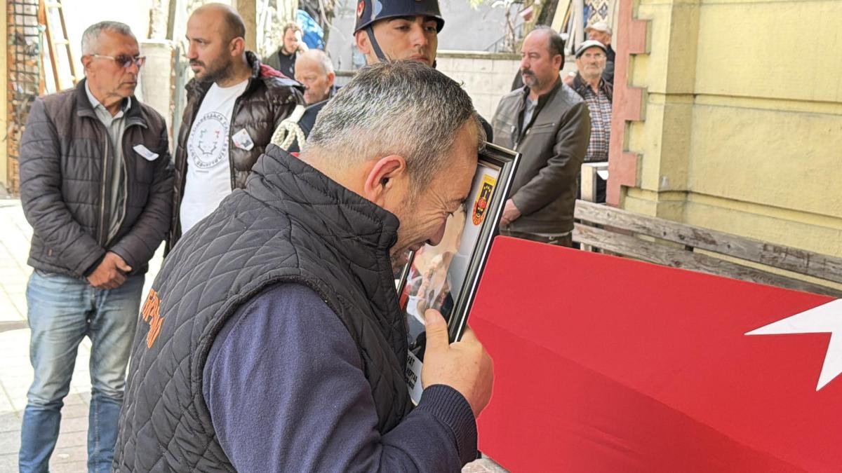 Trafik kazasında hayatını kaybeden uzman çavuş toprağa verildi